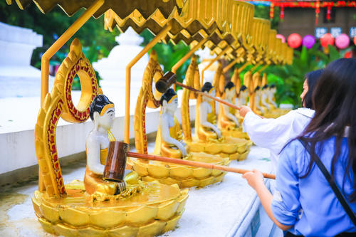 百姓浴佛.jpg 百姓浴佛.jpg