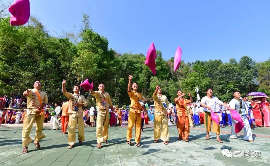 丢荷包.jpg 丢荷包.jpg