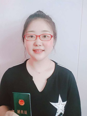 我和团员证.png