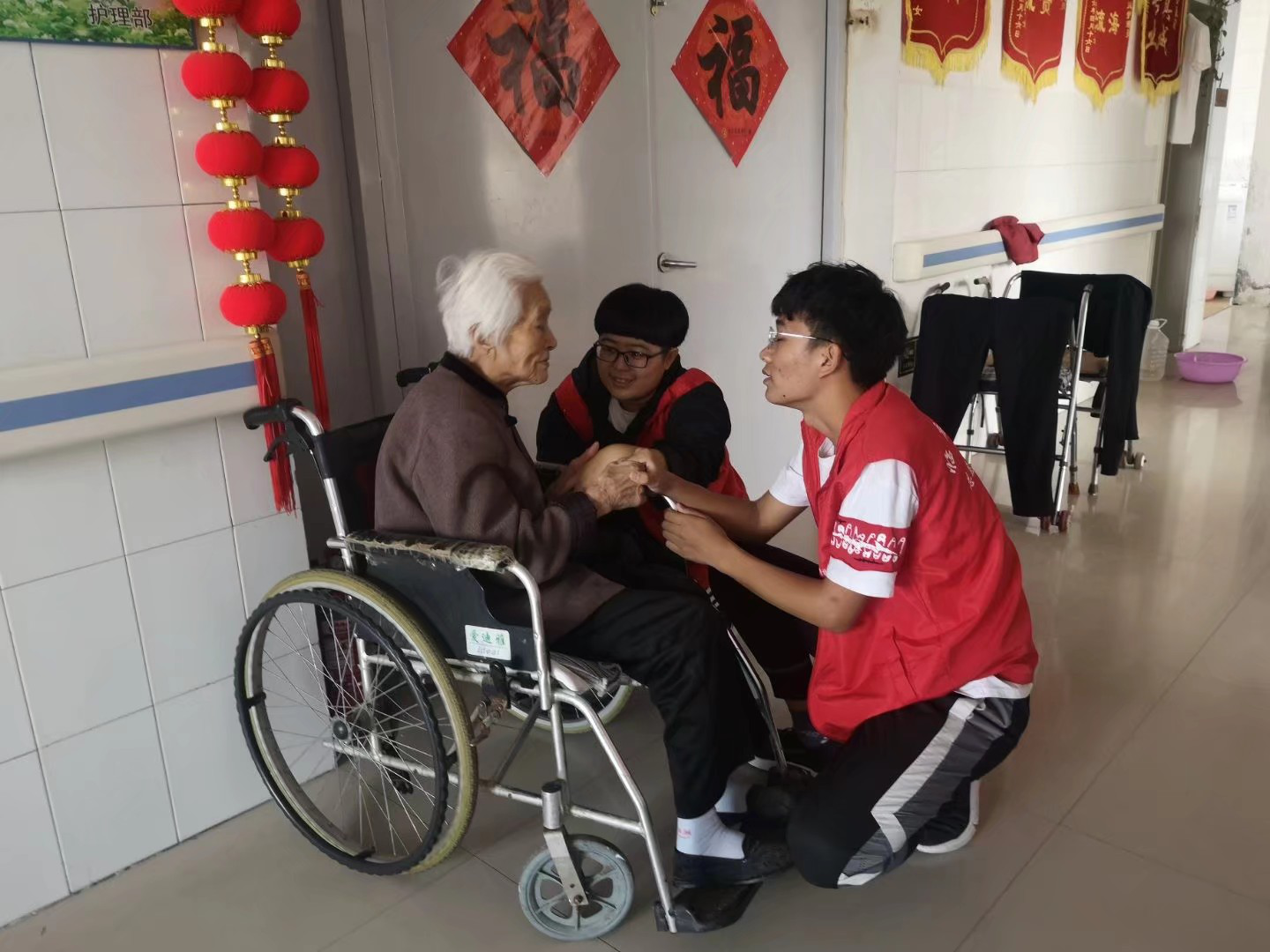 助残日爱家乡志愿者公益联盟衡水分会为社区老人与残疾朋友送服务 - 全国关爱残疾人联盟 - 中国公益网