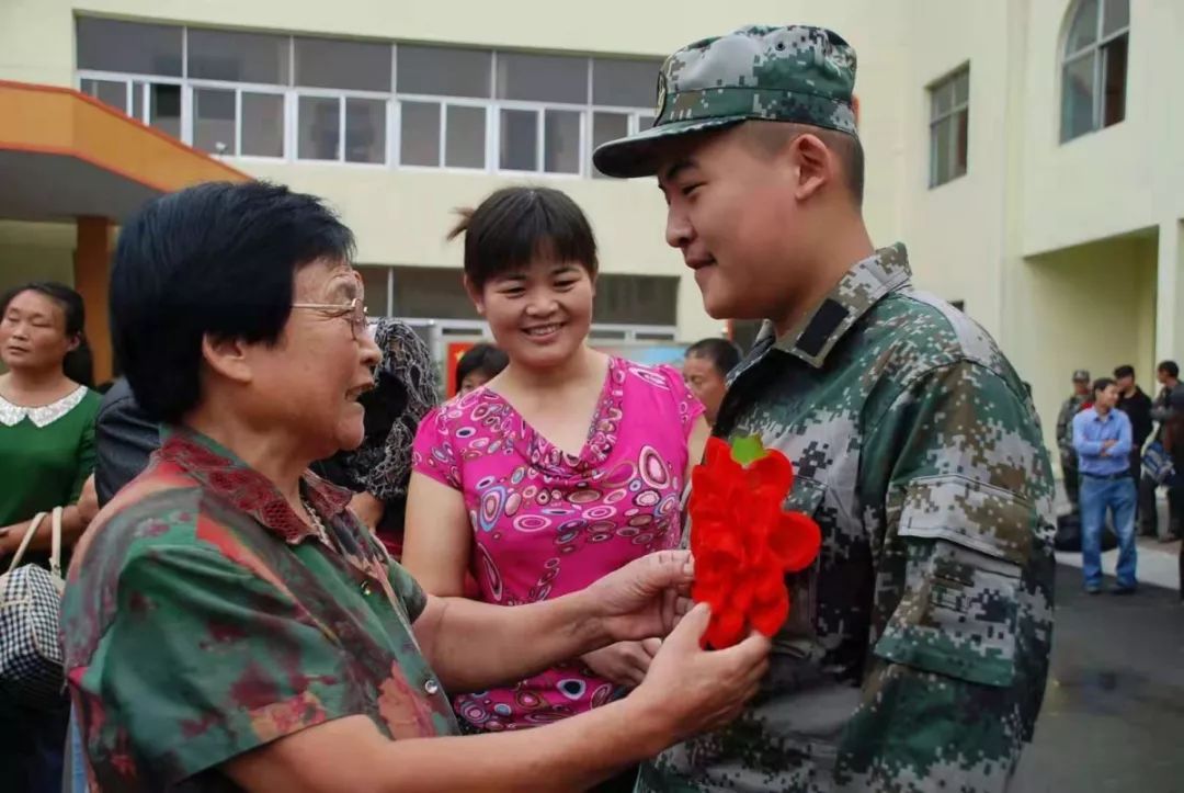 沂蒙新红嫂戚洪桂