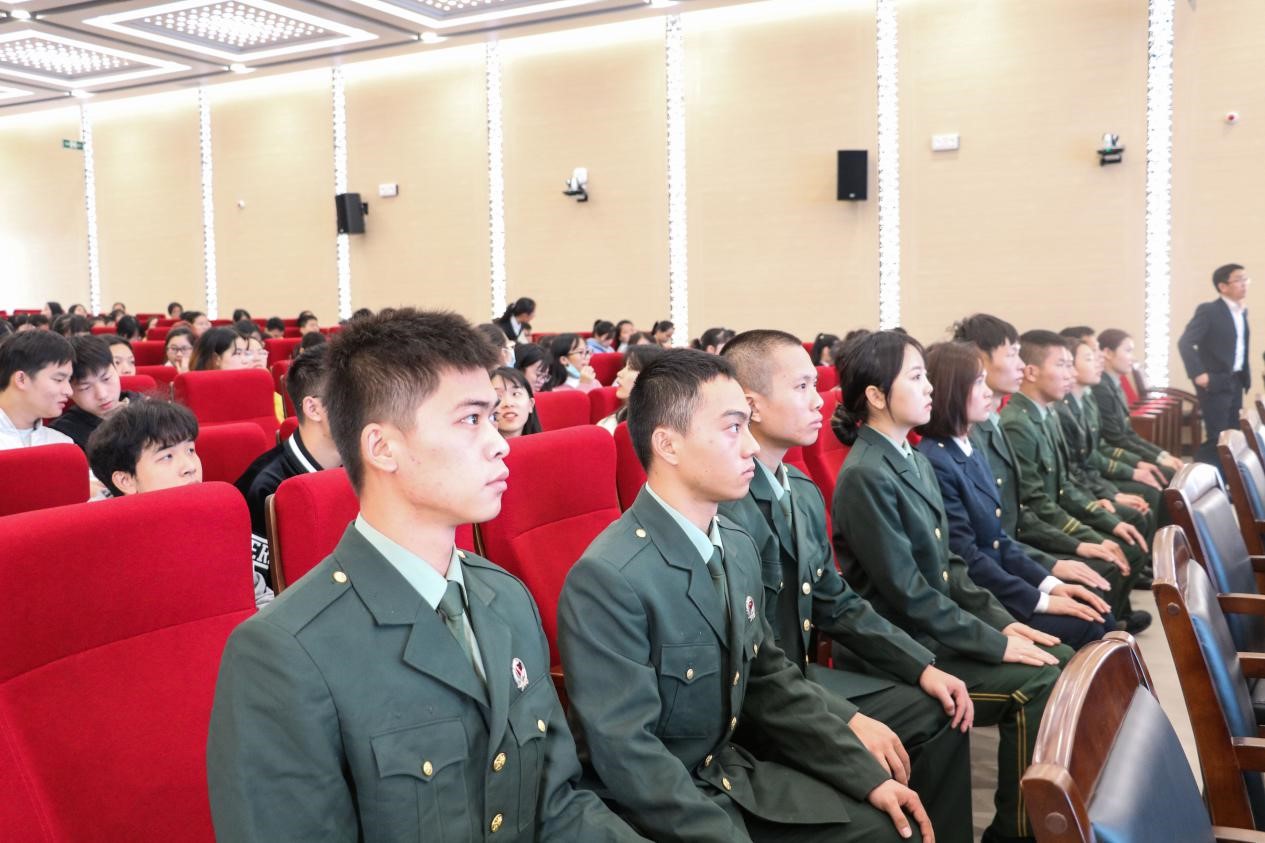 会议现场图片.jpg 会议现场图片.jpg