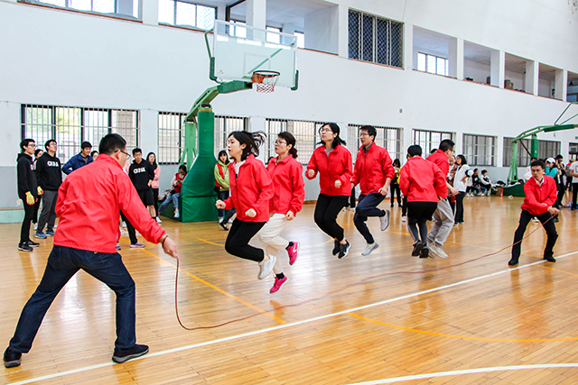 第三十一届运动会-运动会现场3.jpg