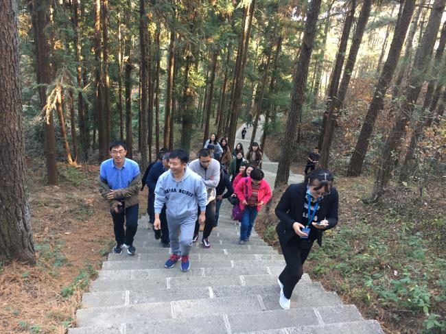 趣味运动会现场(二).jpg 趣味运动会现场(二).jpg