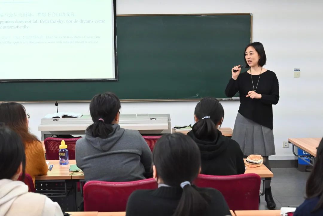 上海外国语大学李柔图片