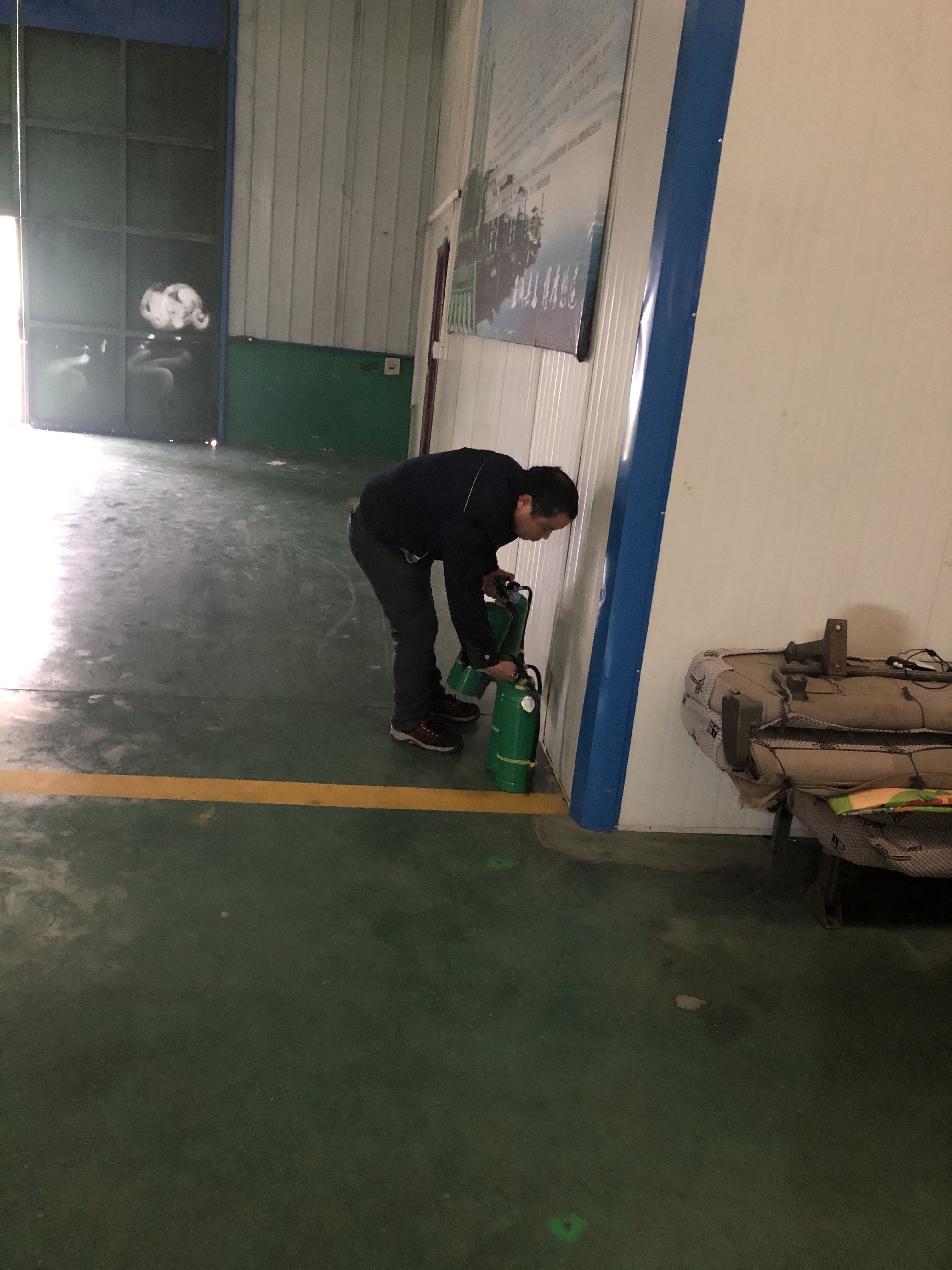 水基灭火器摆放.jpg