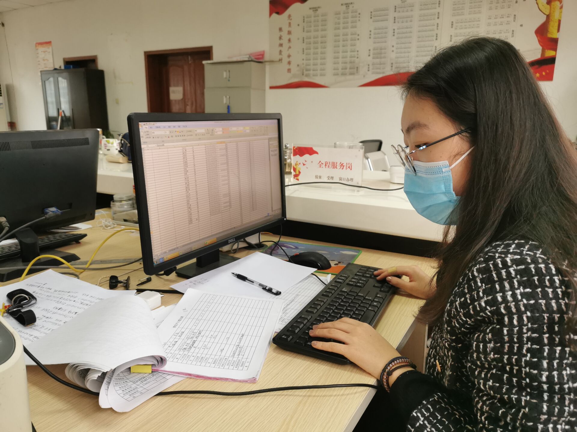 图--数院学子显担当(二)‖战疫显担当,服务亮底色(2).jpg 图--数院学子显担当(二)‖战疫显担当,服务亮底色(2).jpg