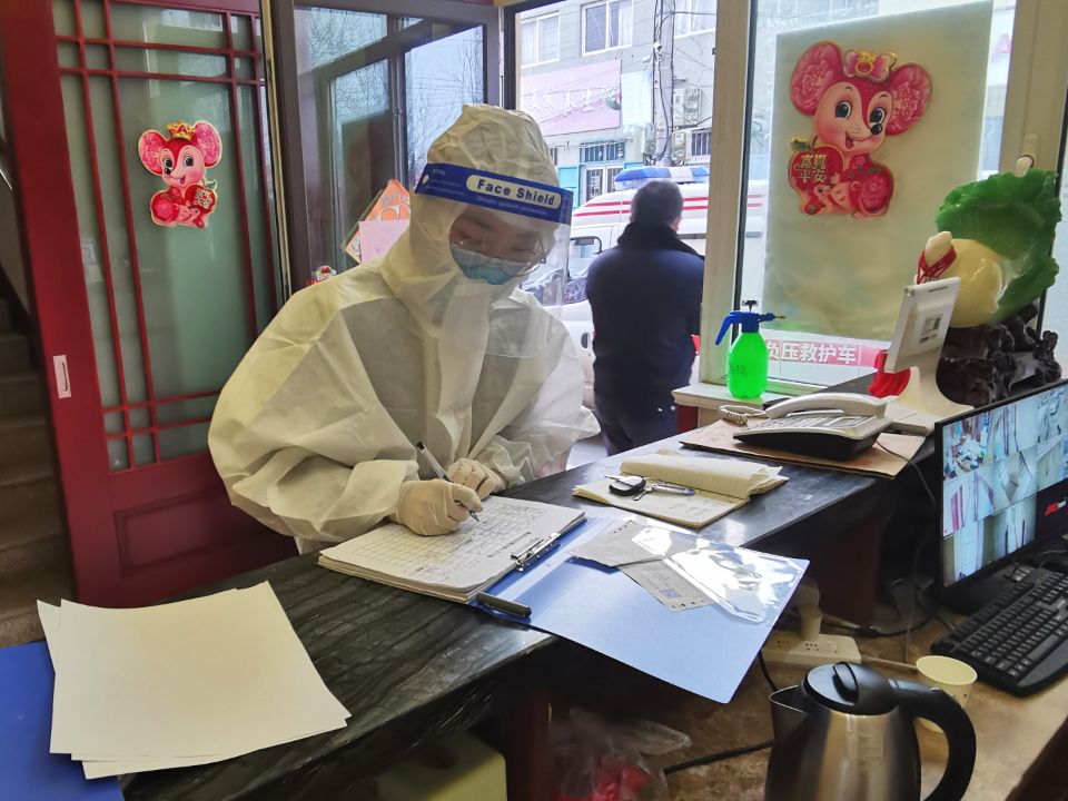 图--数院学子显担当(二)‖战疫显担当,服务亮底色(3).jpg 图--数院学子显担当(二)‖战疫显担当,服务亮底色(3).jpg