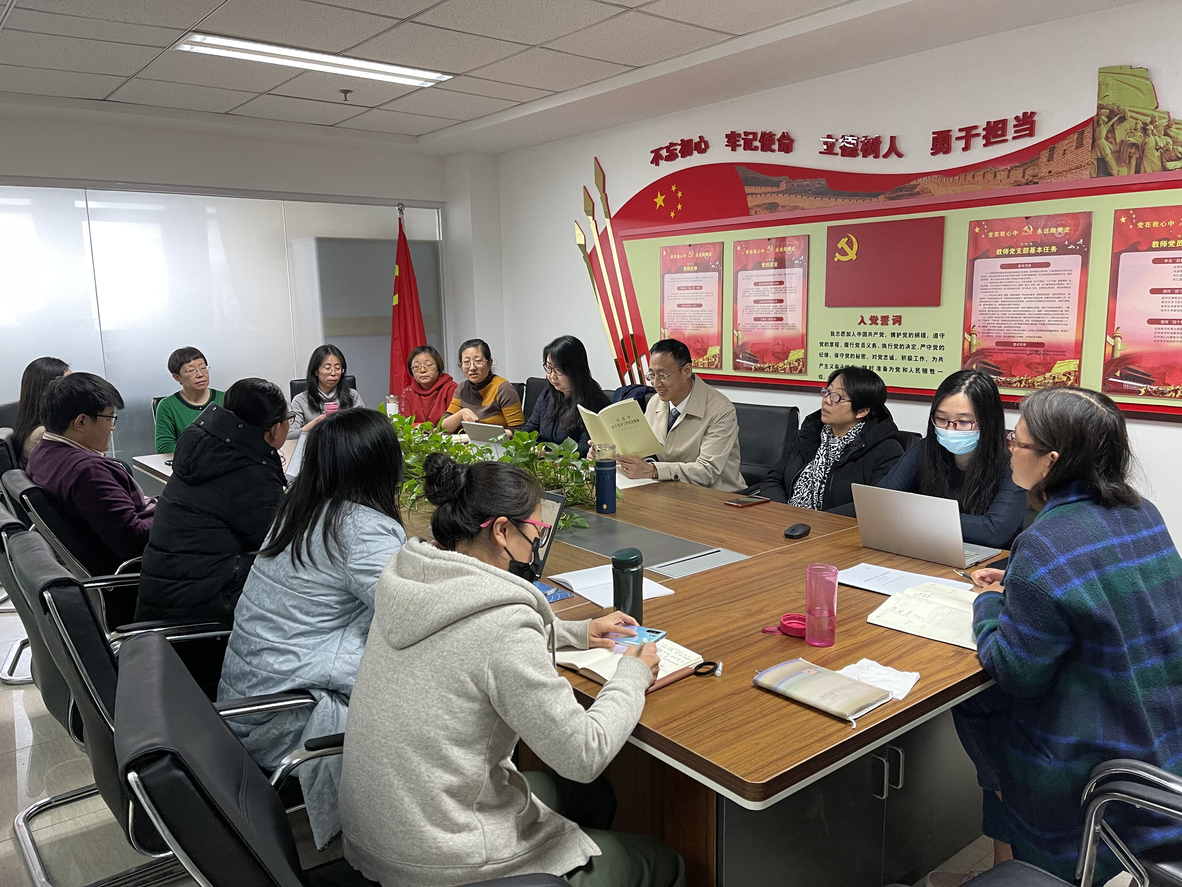 学习习近平关于北京工作论述摘编.JPG 学习习近平关于北京工作论述摘编.JPG