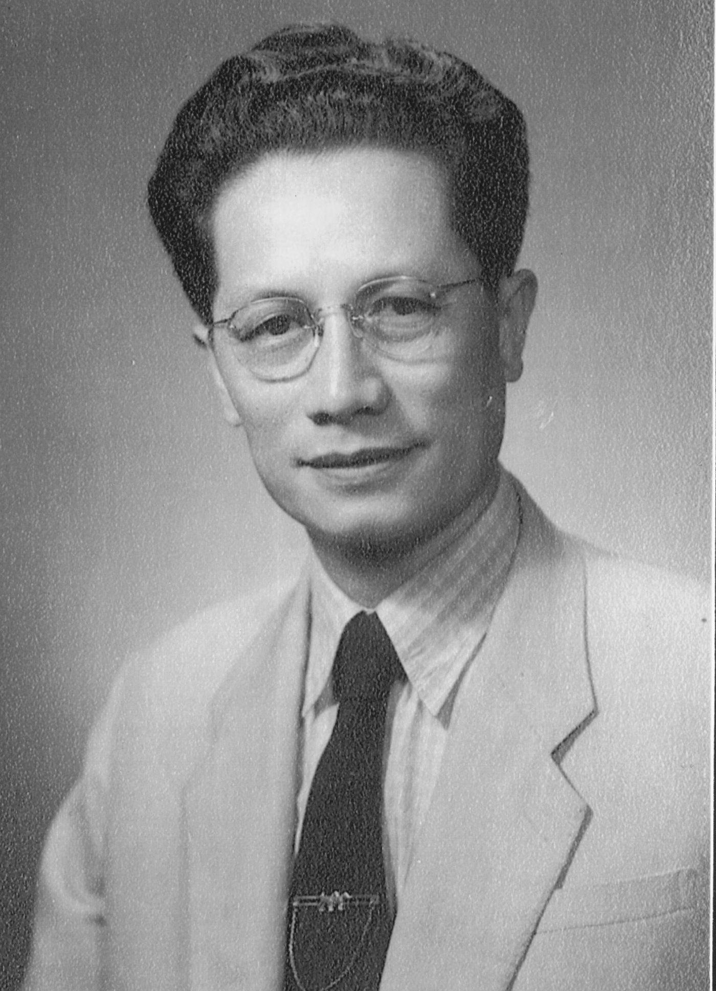 任上海第一医学院院长时的陈同生.JPG