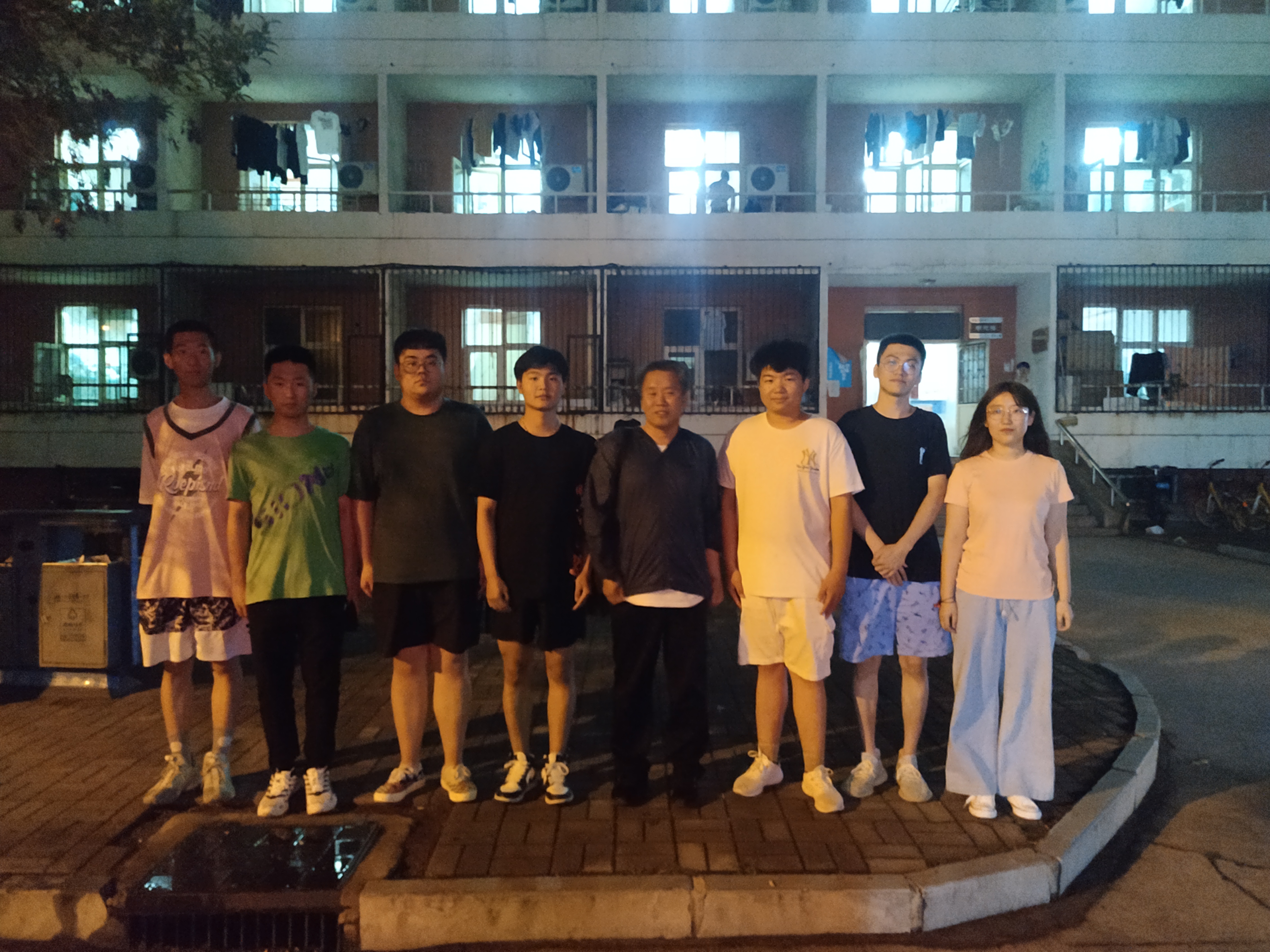 科信学院师生党员值守岗位奋战毕业季 - 河北工程大学科信学院电气