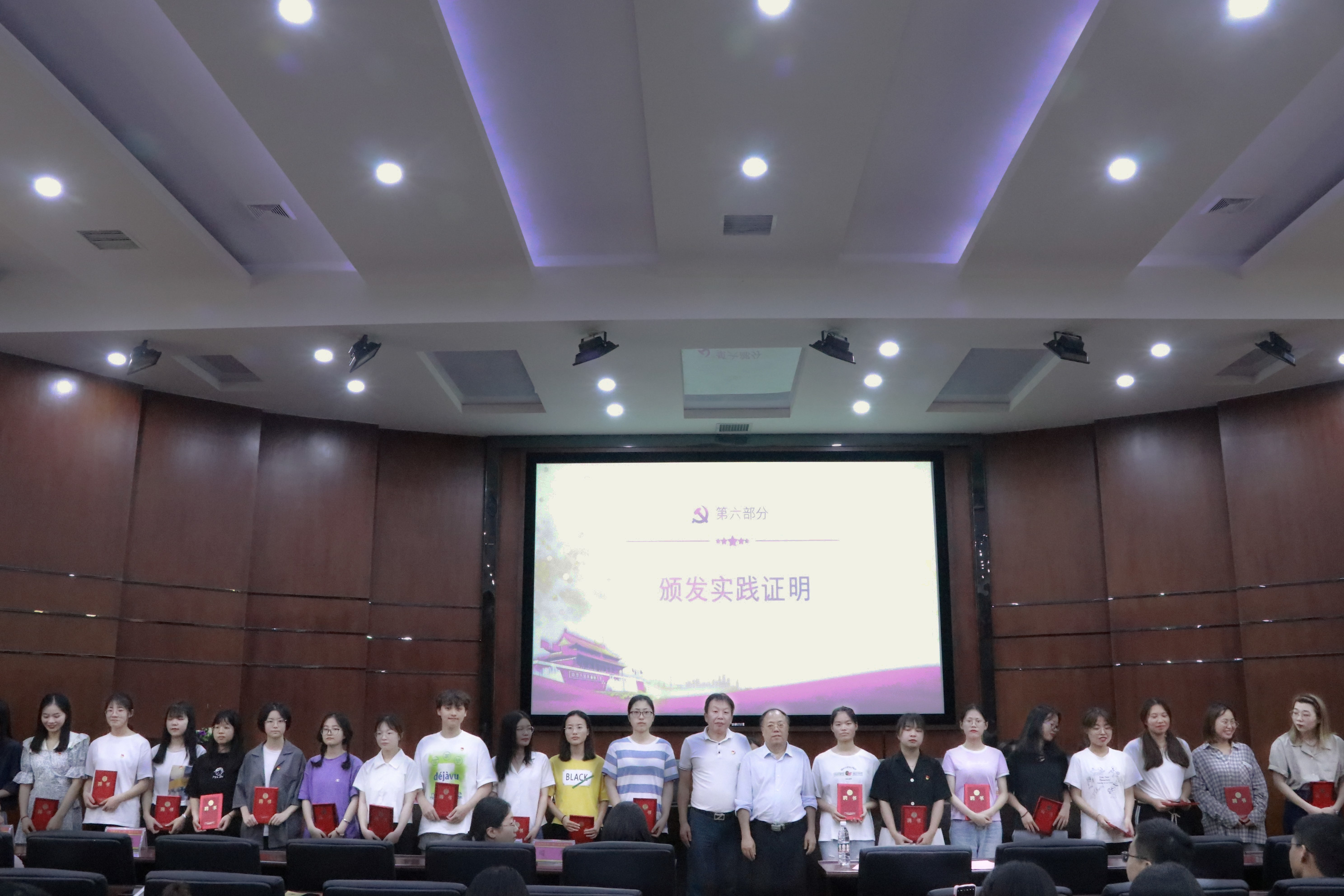 7FBF27C12CED257F793D30E24C00FCA5.jpg