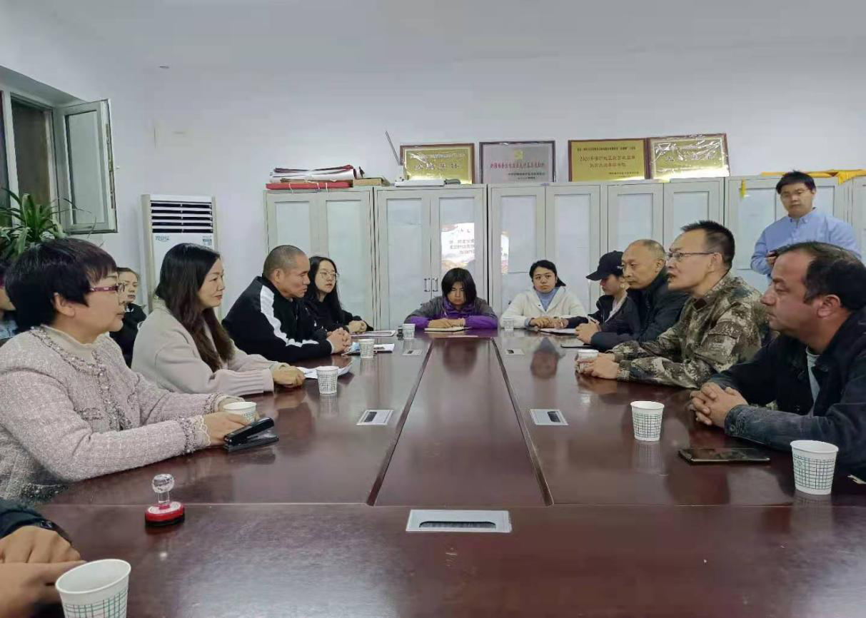 阿瓦提乡哈番拉村党支部对中国语言学院的到来表示热烈地欢迎.png