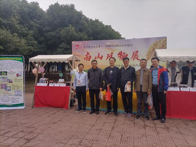 fcee403324.jpg