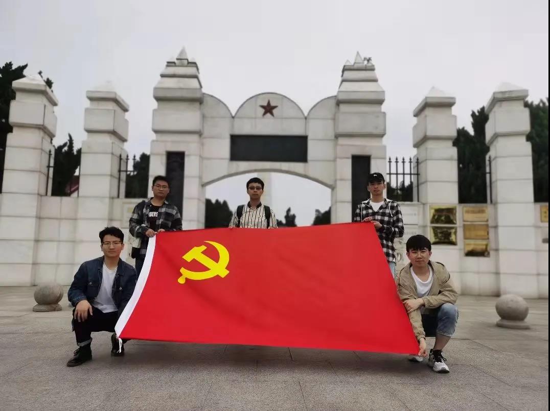 新四军联抗烈士陵园.jpg 新四军联抗烈士陵园.jpg