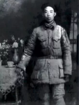 △双枪李向阳的原型,太行山五分区武工队队长郭兴。