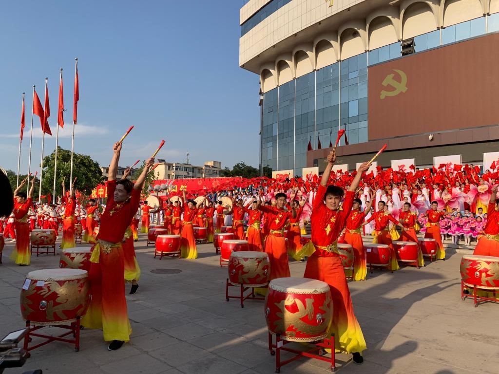 我院师生在全区教育系统庆祝建党100周年活动获得表彰