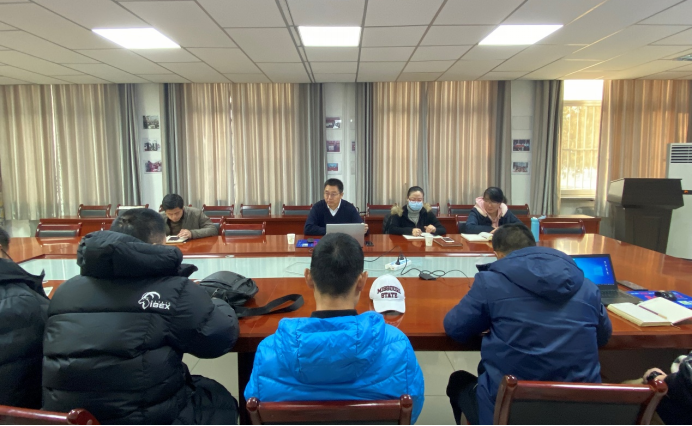 教学指导委员会座谈会.png