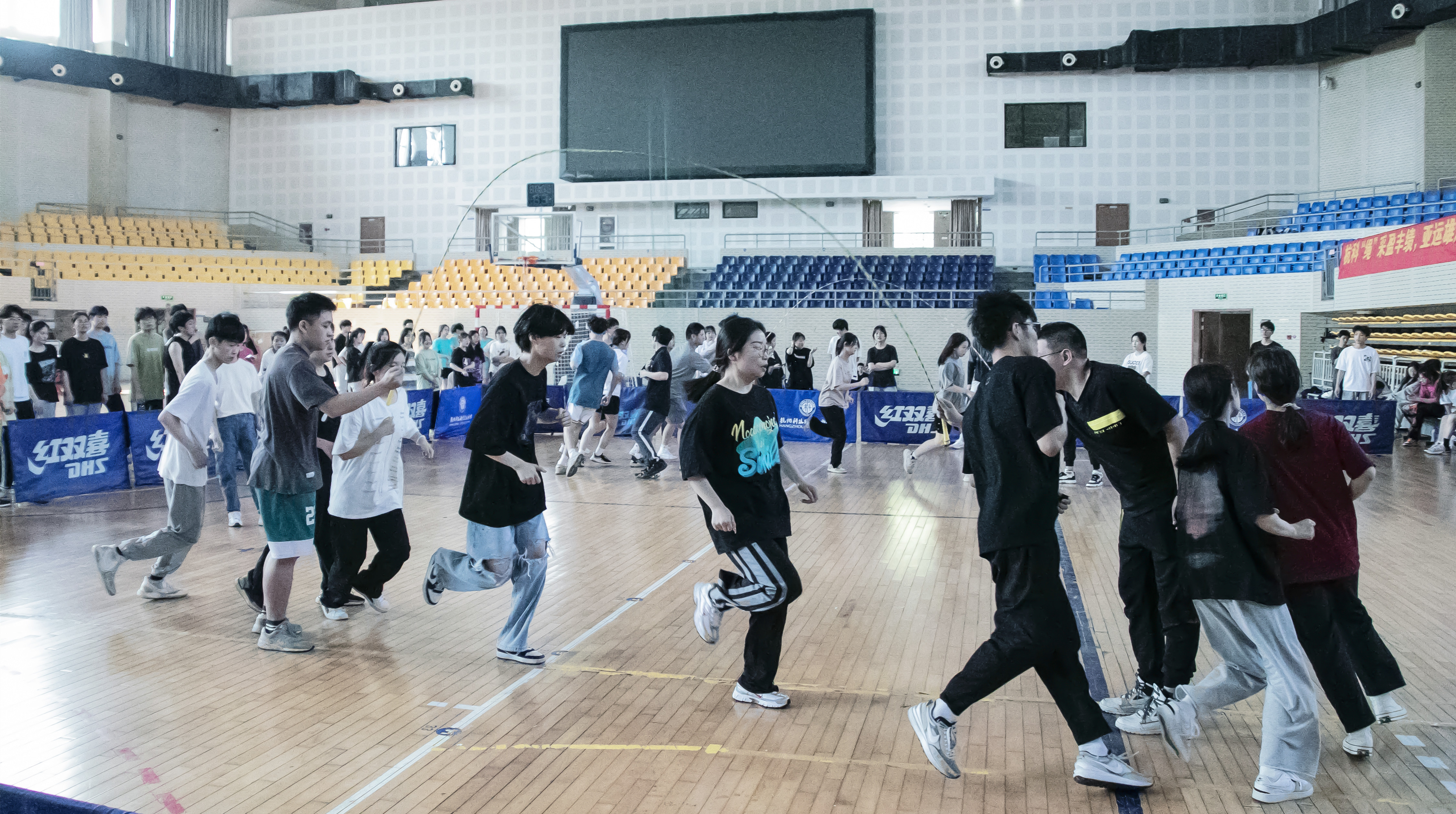 跳绳2.jpg