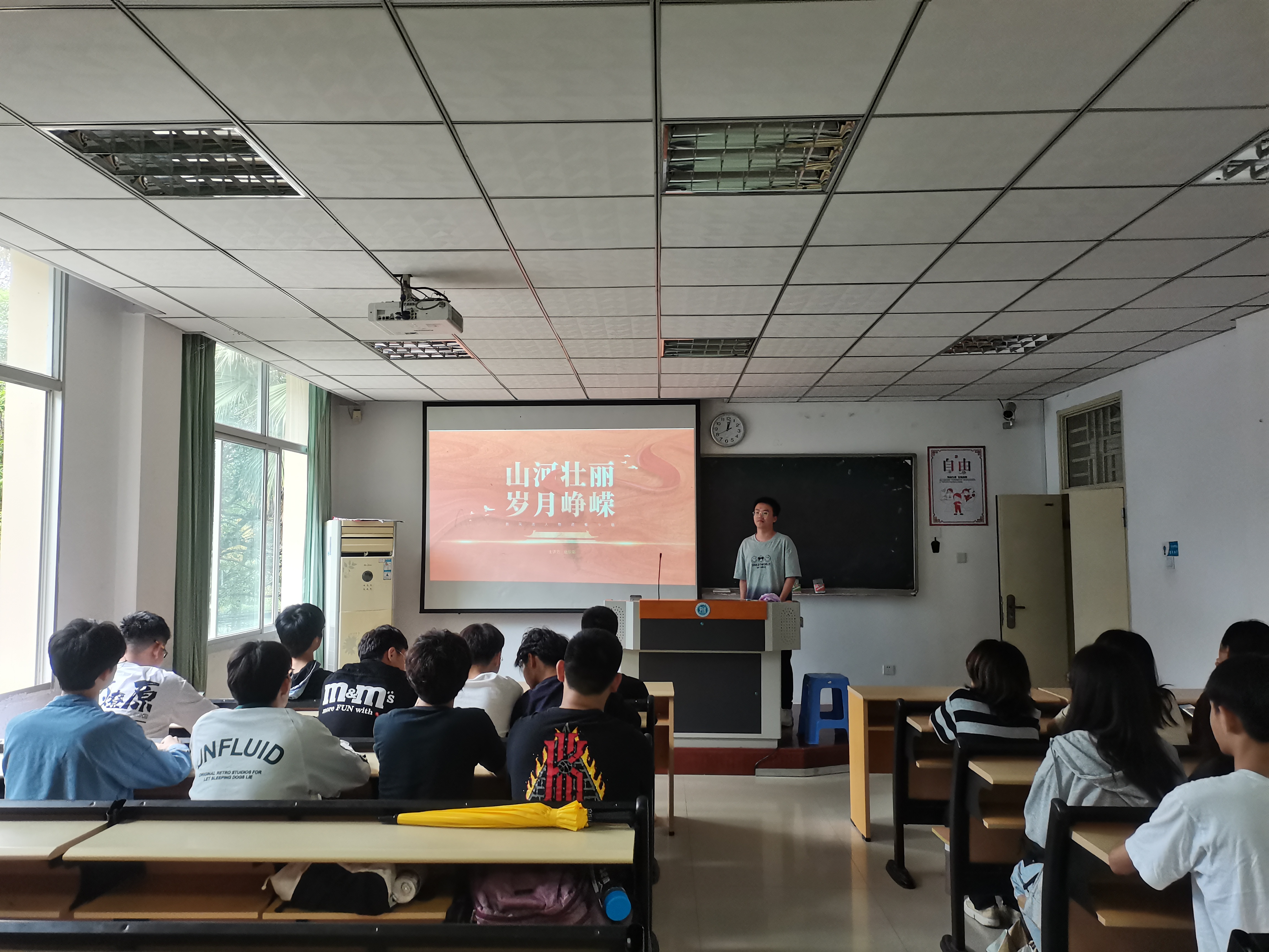 Cache_-2095f7392e1779db..jpg Cache_-2095f7392e1779db..jpg