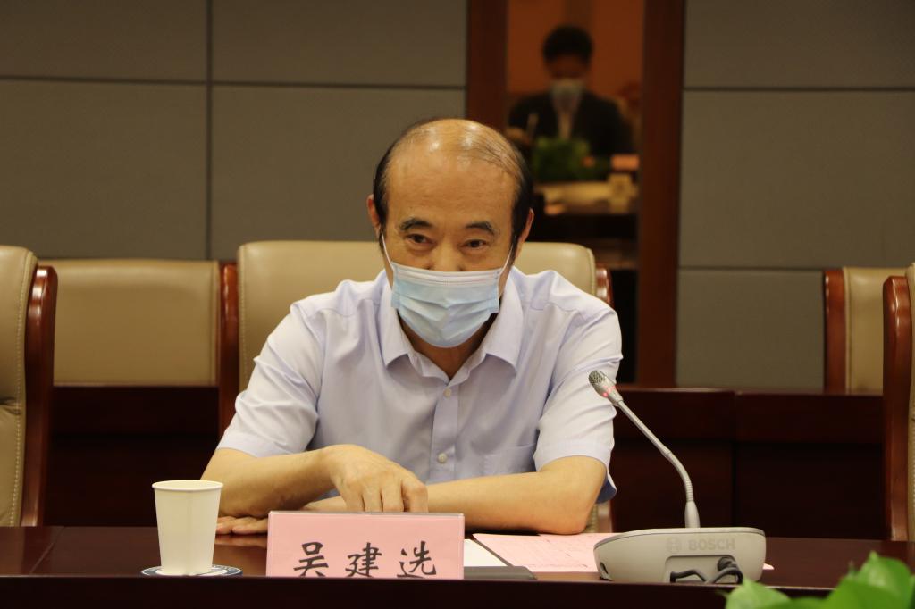 52无锡市人民政府原副市长吴建选讲话.jpg