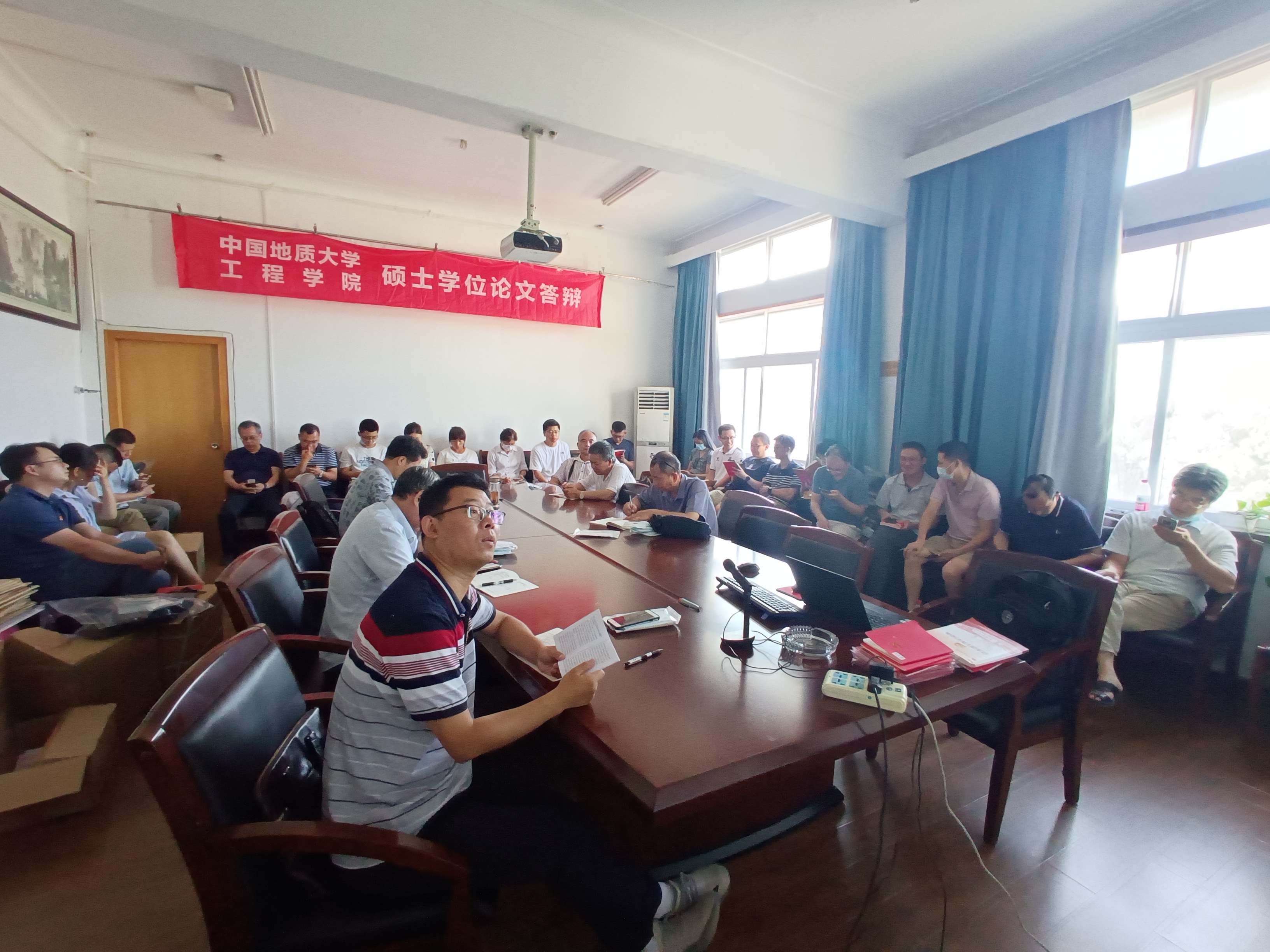 学习讨论现场.jpg