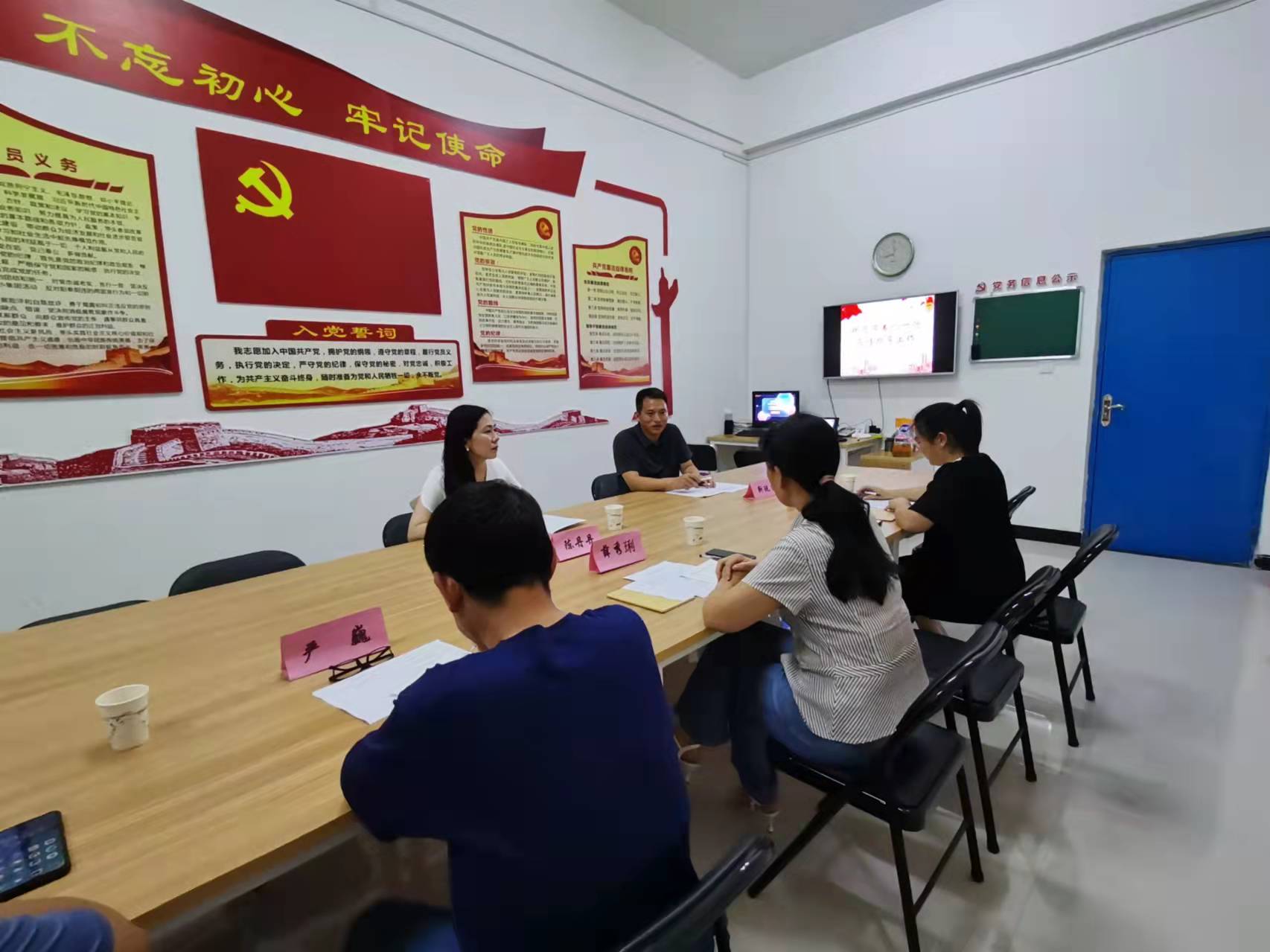 靳部长现场进行指导.jpg