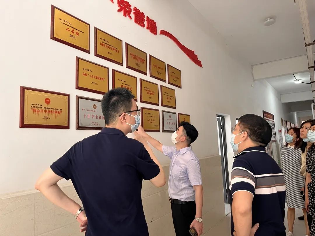 照片2.jpg 照片2.jpg