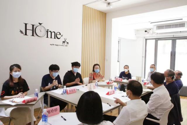 图片1:抗击新冠疫情时期“我与书记面对面“走进学生园区.png 图片1:抗击新冠疫情时期“我与书记面对面“走进学生园区.png