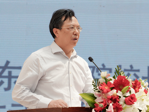 校长、党委副书记李冬生宣布2023届毕业设计优秀作品展开幕.jpg