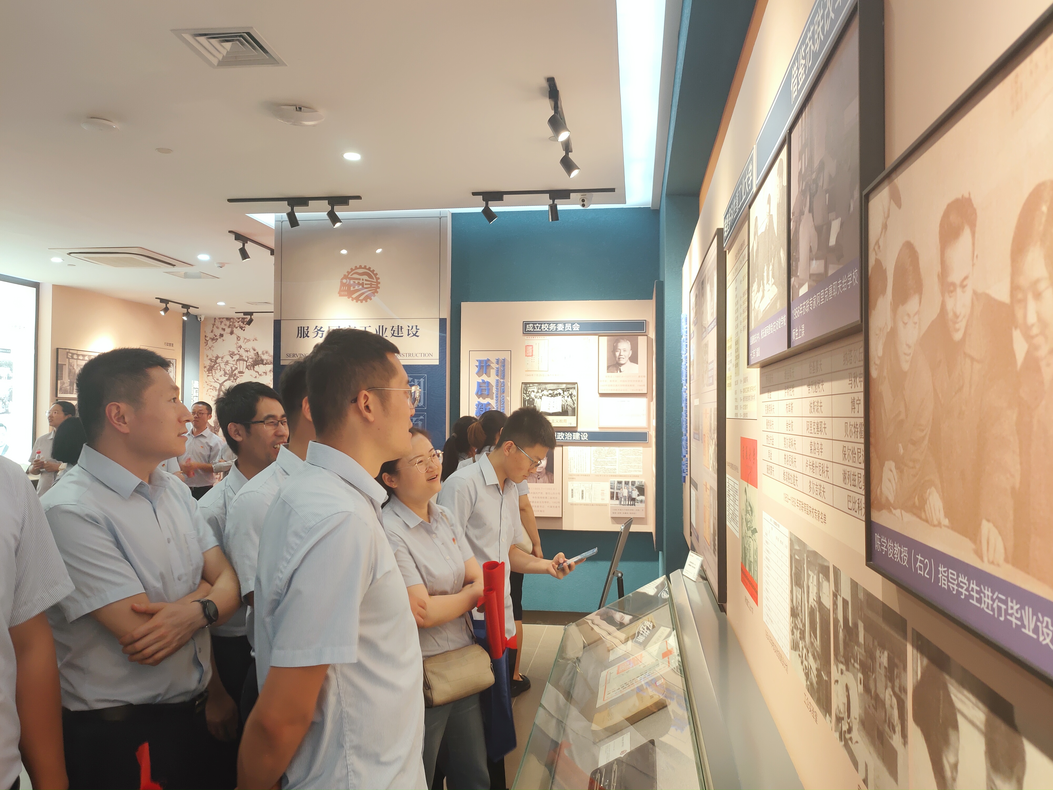 学习现场2.jpg 学习现场2.jpg