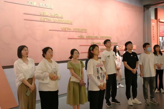 马克思主义学院学生第一、三党支部开展“传承燕赵红色基因 争做青年党员先锋”主题党日活动7.jpg