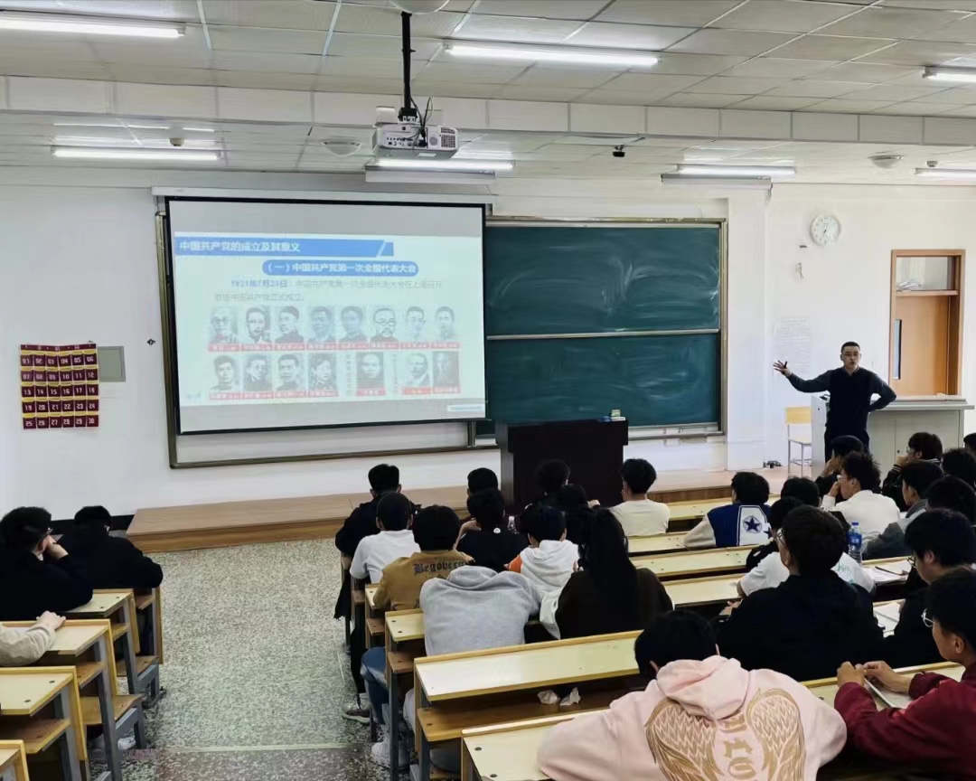 刘贺1.jpg 刘贺1.jpg