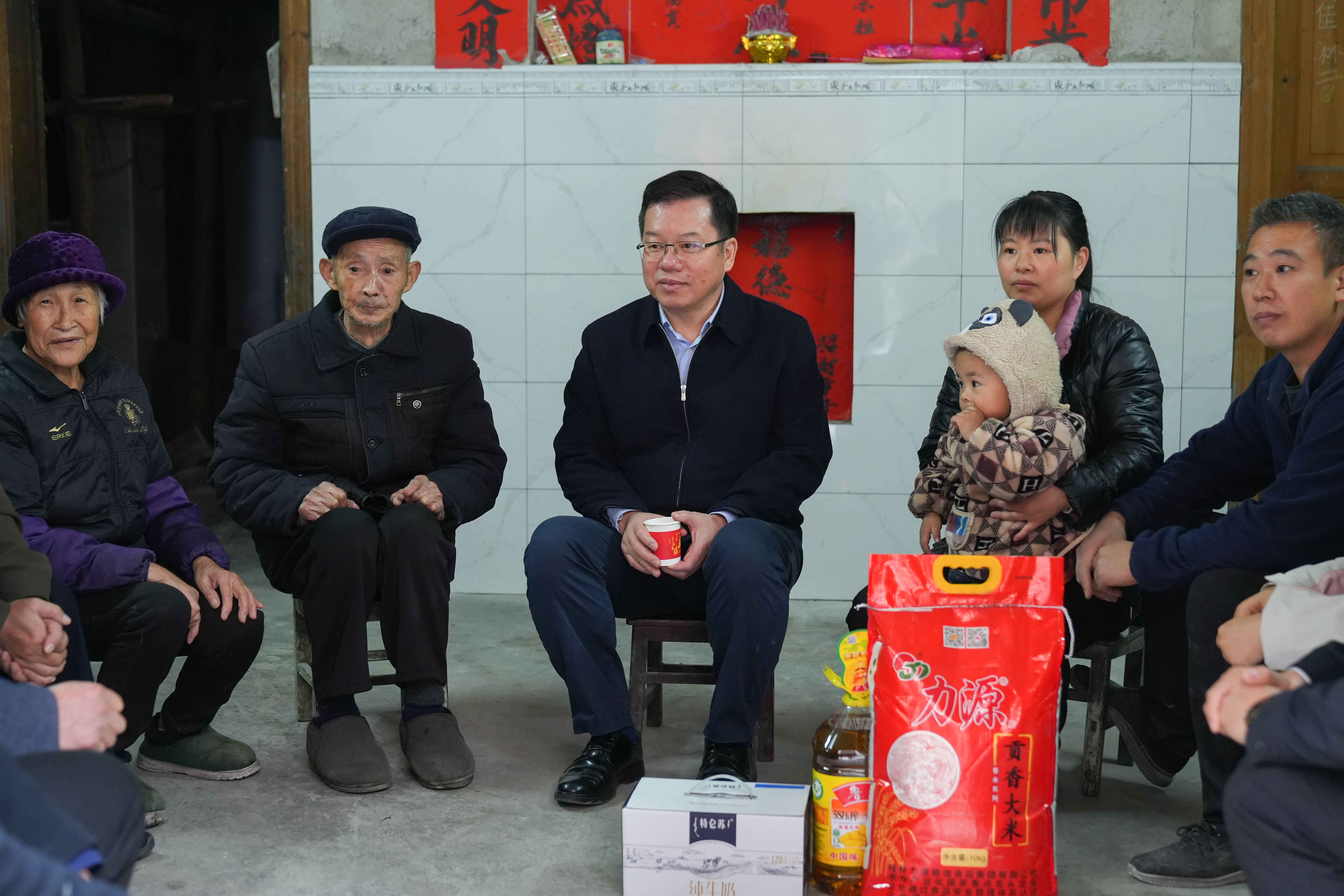 走访学校对口帮扶资源县瓜里村帮扶户.jpg 走访学校对口帮扶资源县瓜里村帮扶户.jpg