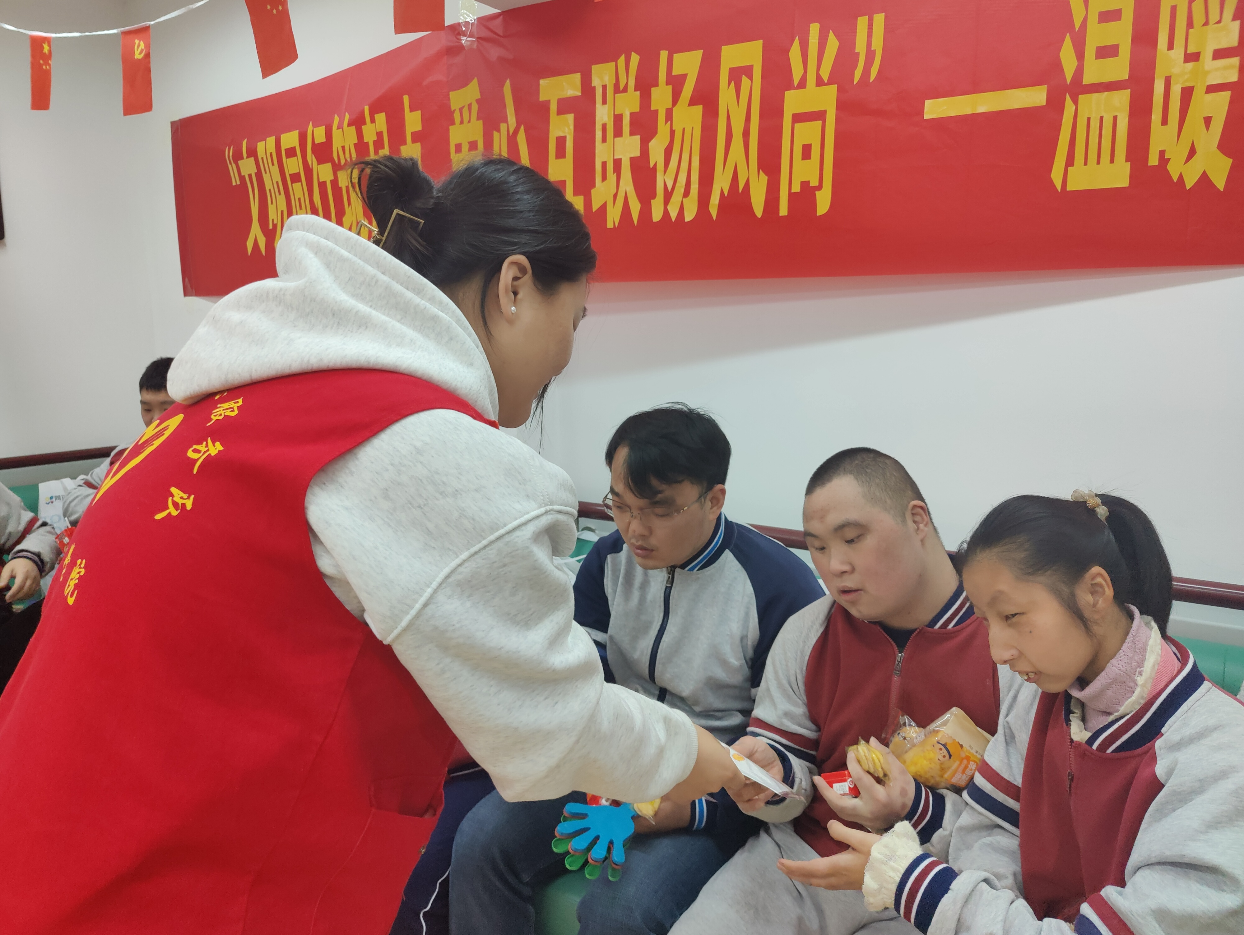 发礼物1.jpg
