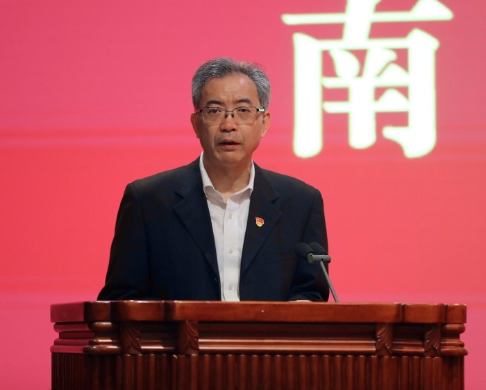 E438AE89F8F2A3A8D95544F7394_DA87FF1D_13803