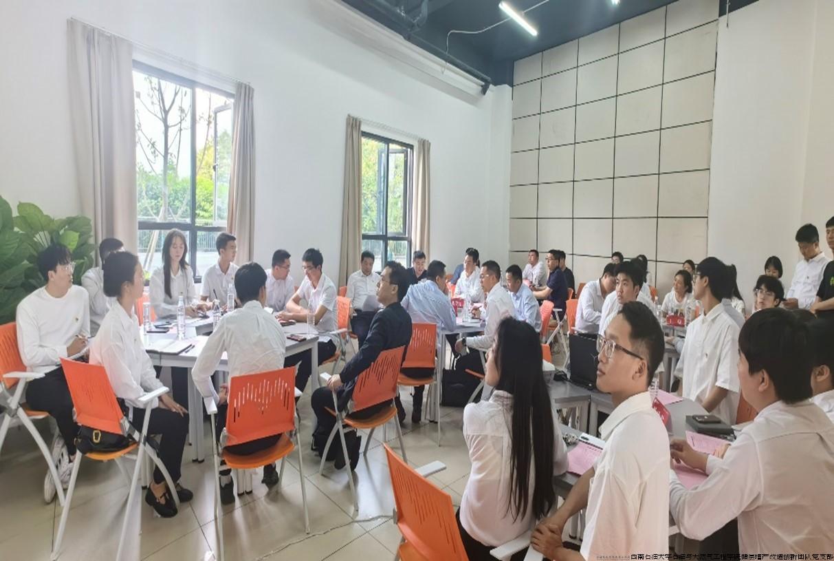 活动现场.jpg 活动现场.jpg