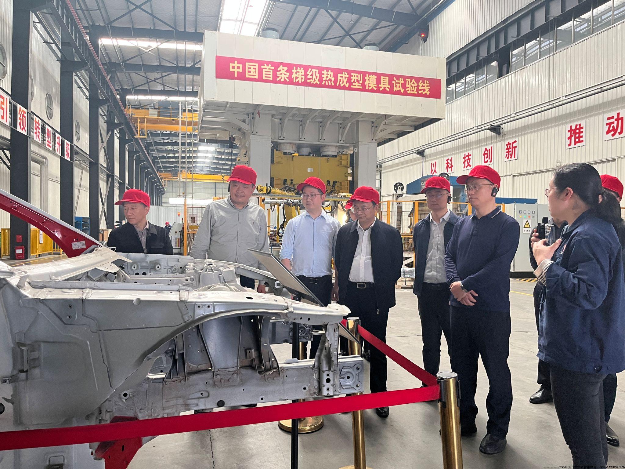 图3 企业现场调研.jpg