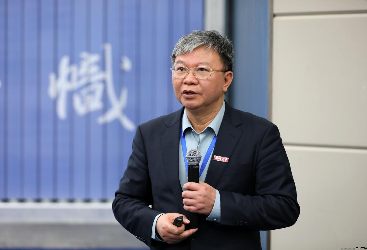 严纯华授课.png