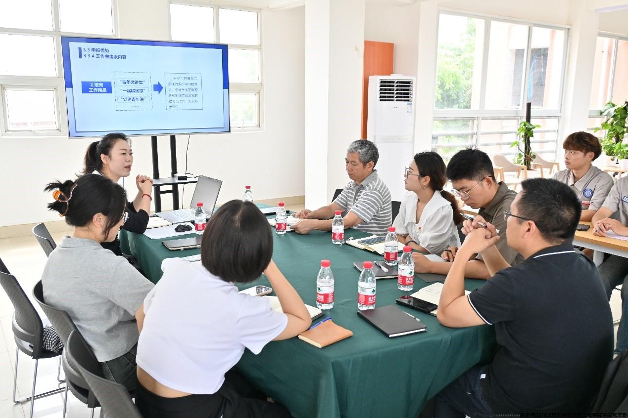 汤旎介绍工作室相关内容.jpg 汤旎介绍工作室相关内容.jpg