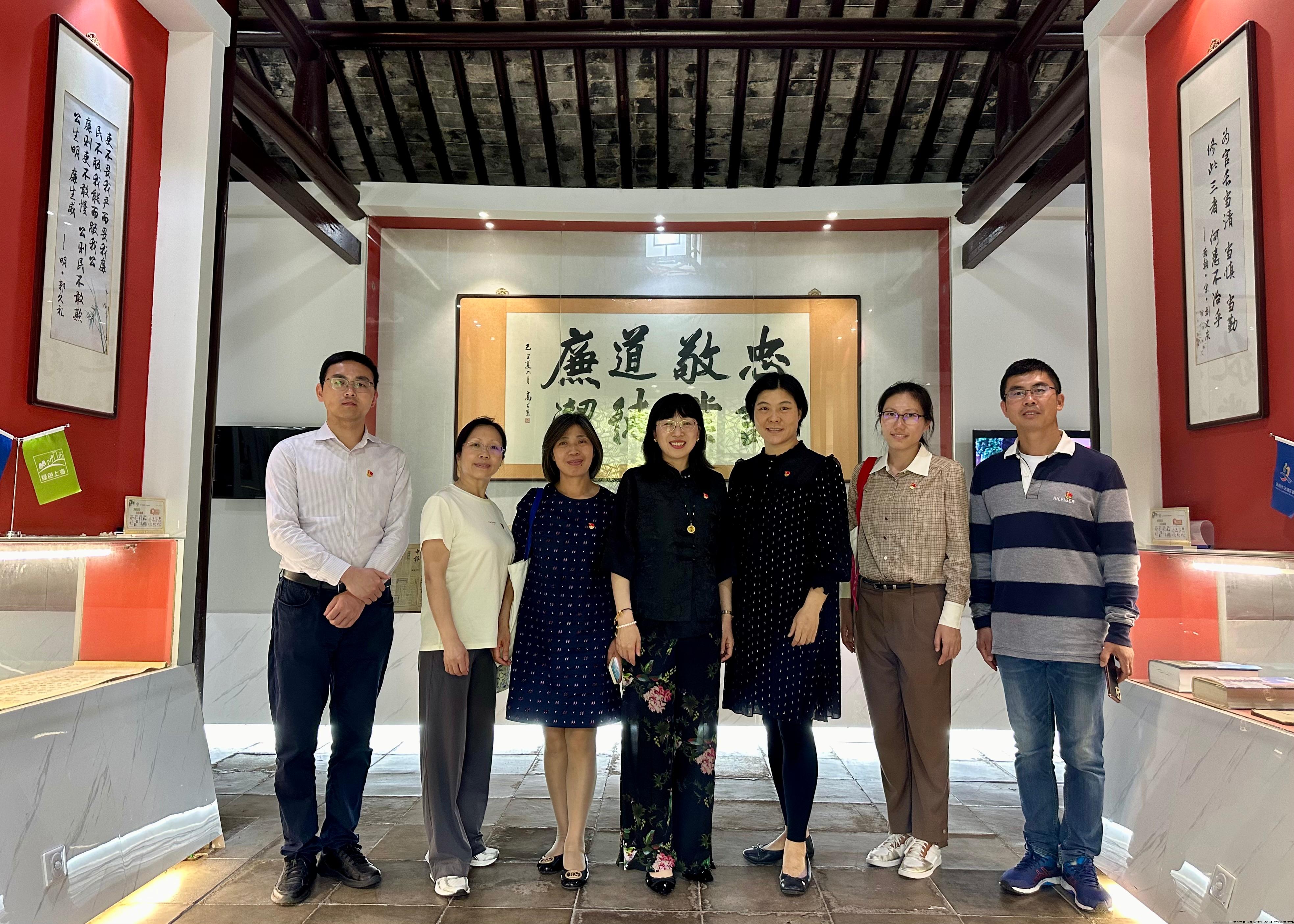 室内合照.jpeg 室内合照.jpeg