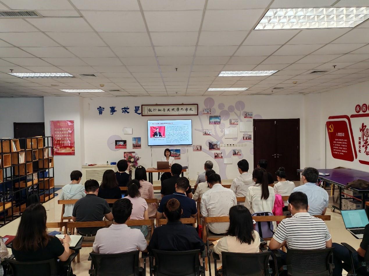 雷鸣党课.jpg 雷鸣党课.jpg