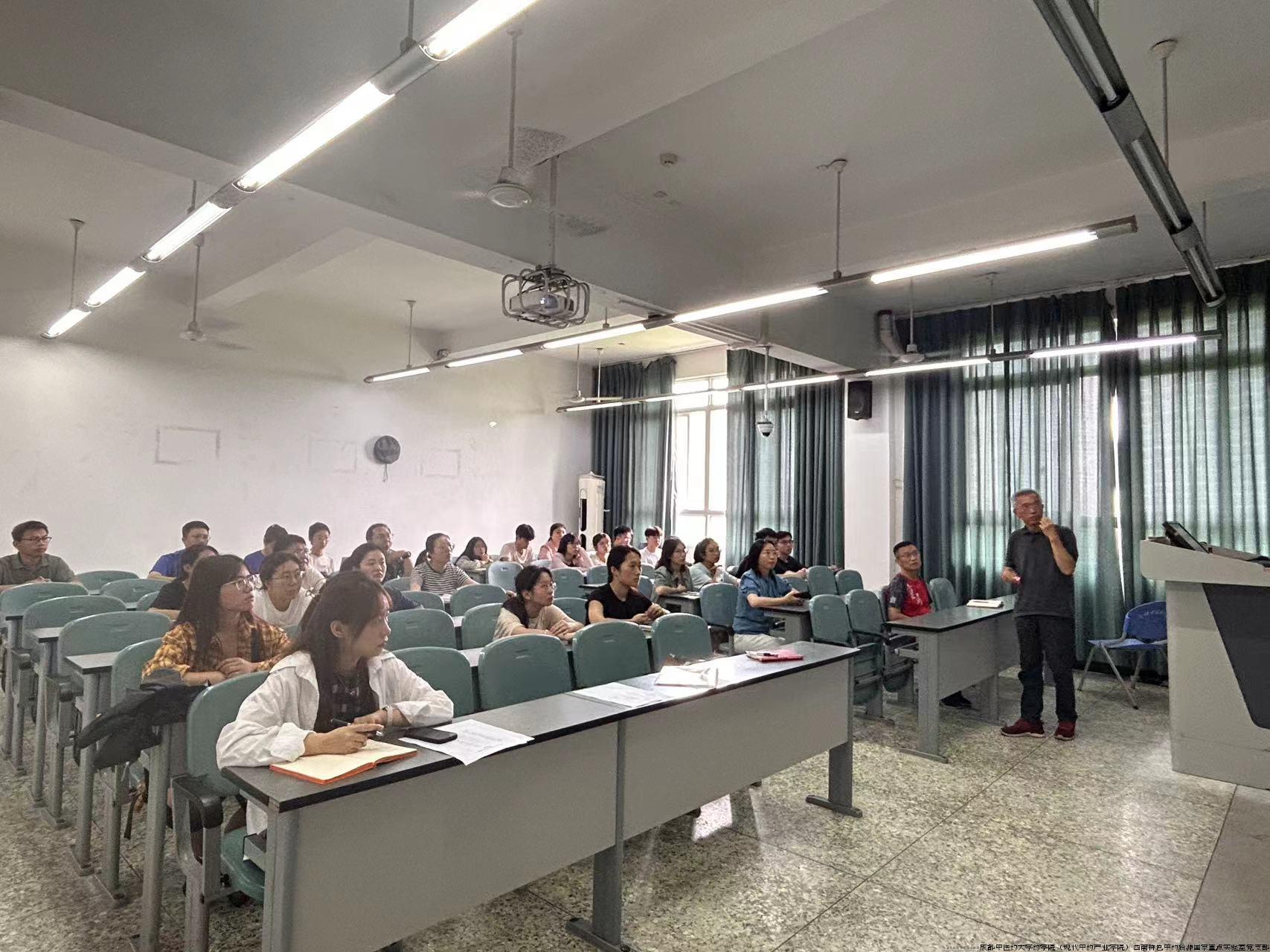 微生物培训2.jpg 微生物培训2.jpg