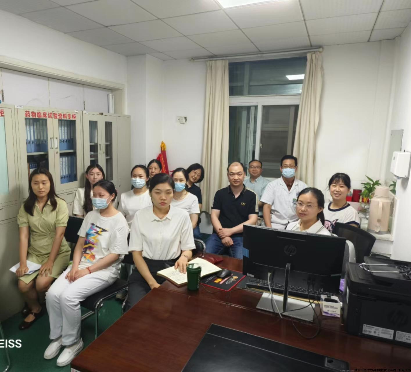 与会代表合影.jpg