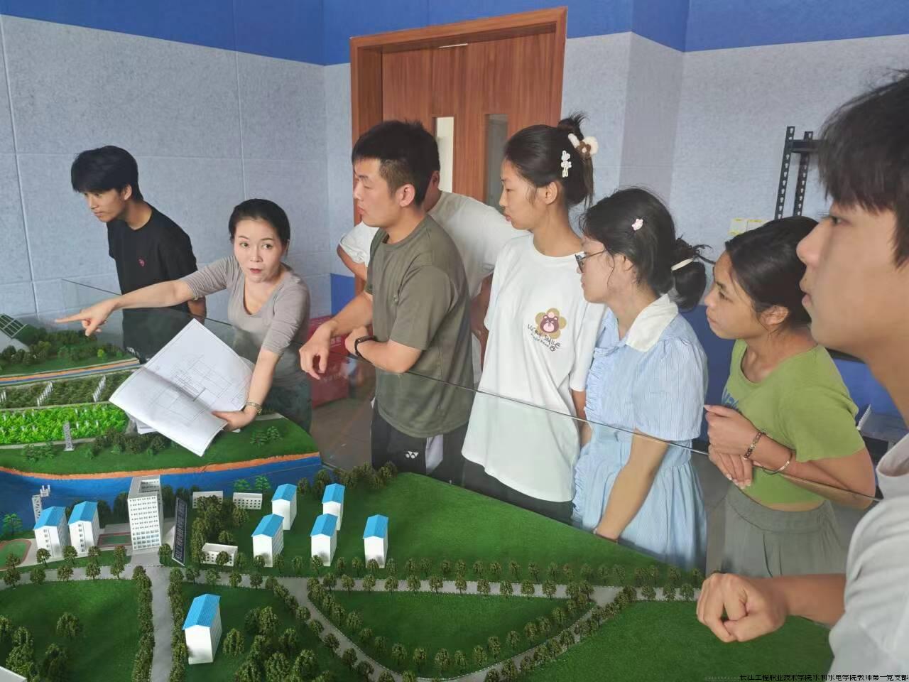 现场指导照片.jpg