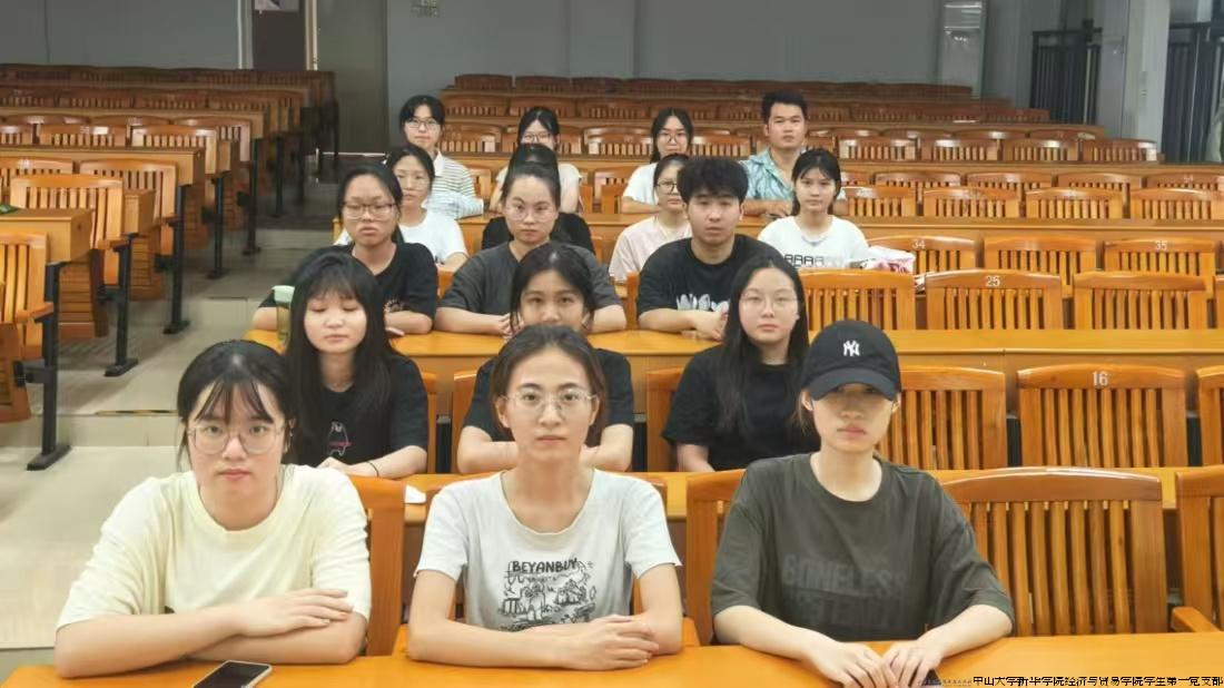 合影留念.jpg