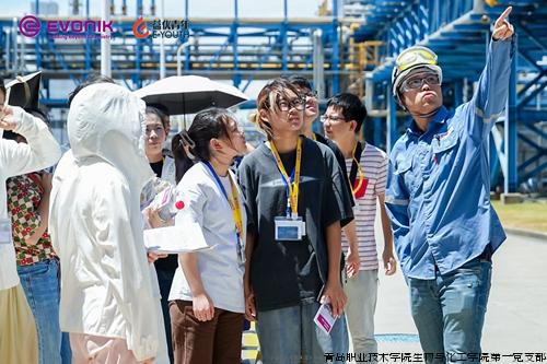 参观工厂.jpg 参观工厂.jpg