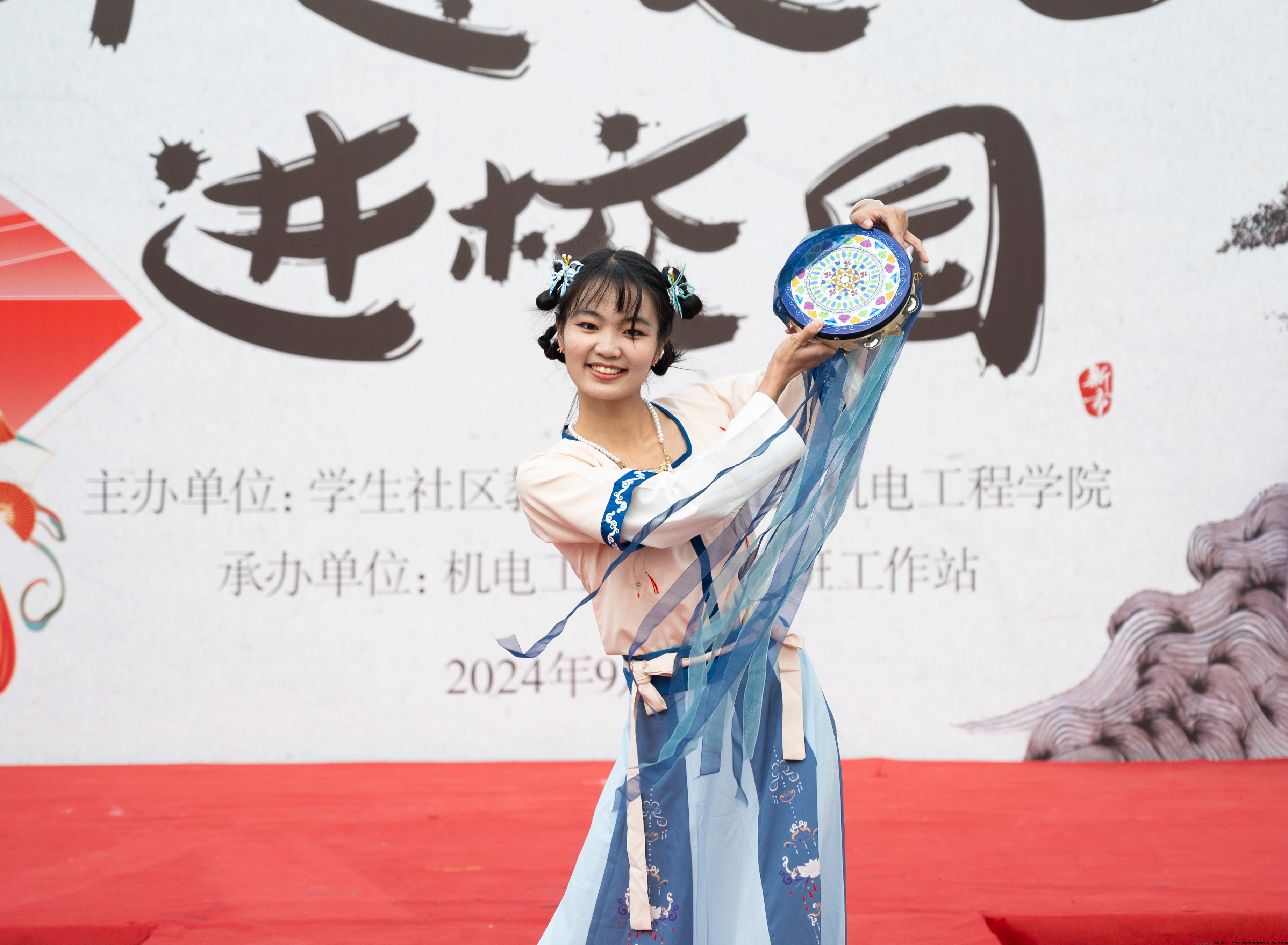 10DAE1E6AEABF150A00ACAF8F9179307.png 10DAE1E6AEABF150A00ACAF8F9179307.png