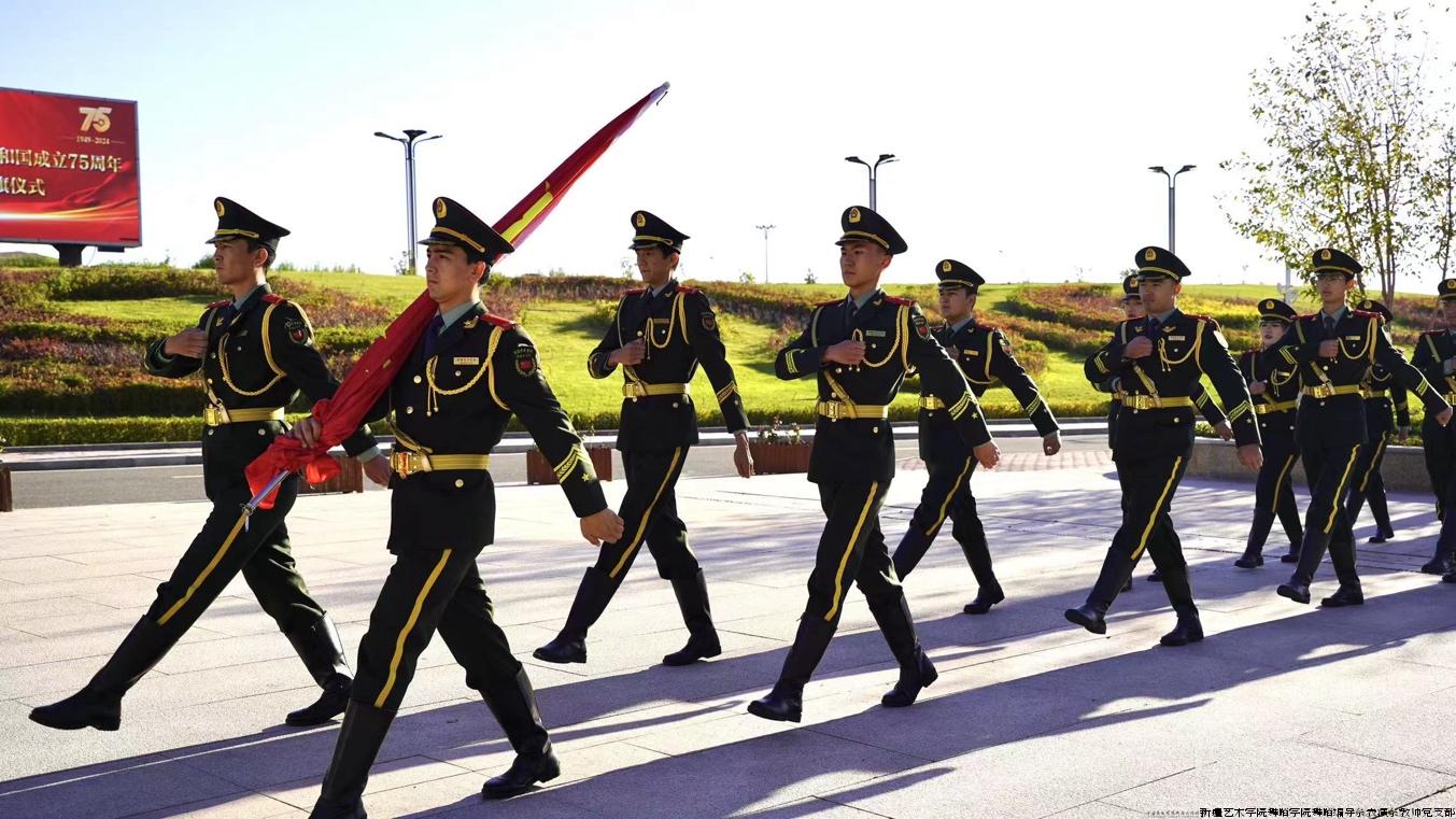 学校国旗护卫队.jpg