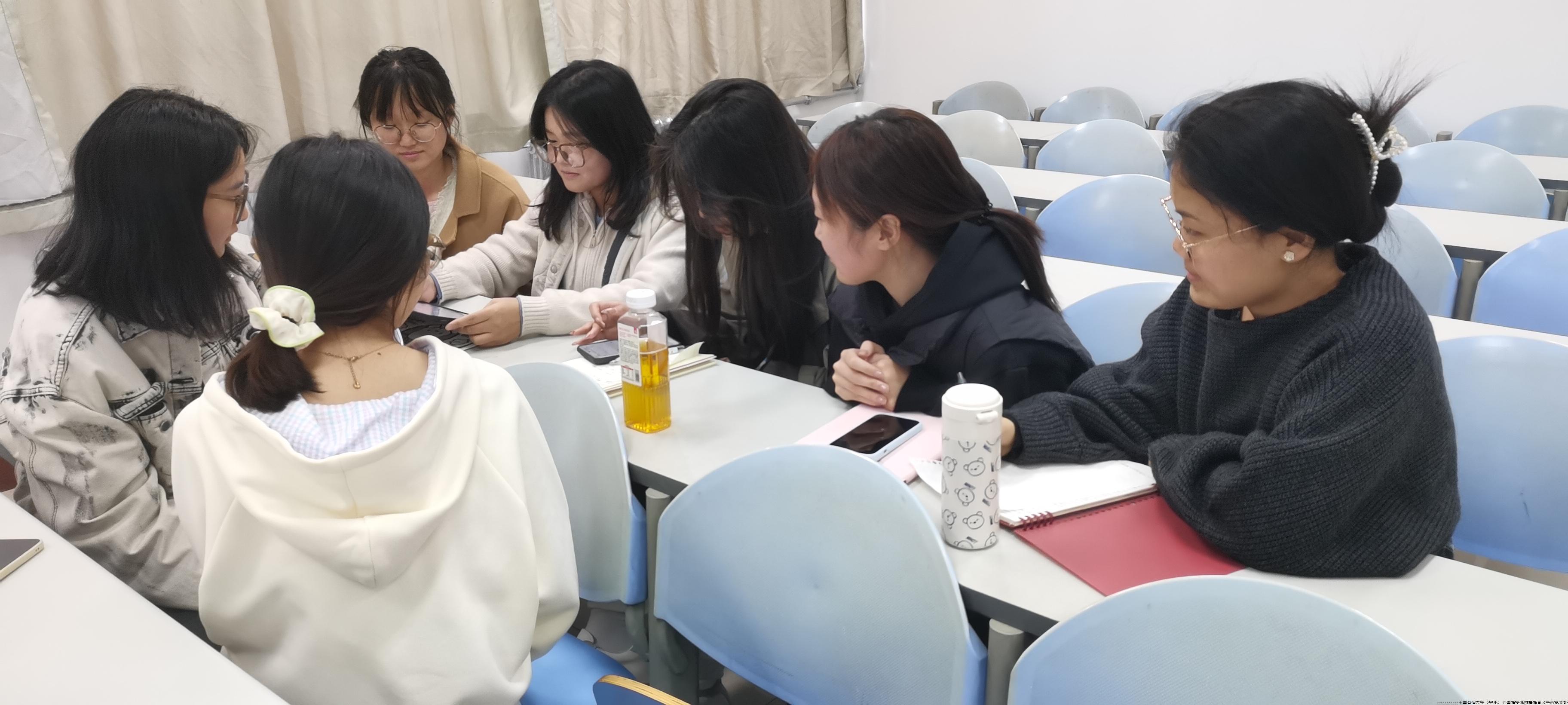 俄语系党支部各理论学习小组十月份集体学习 (1).jpg